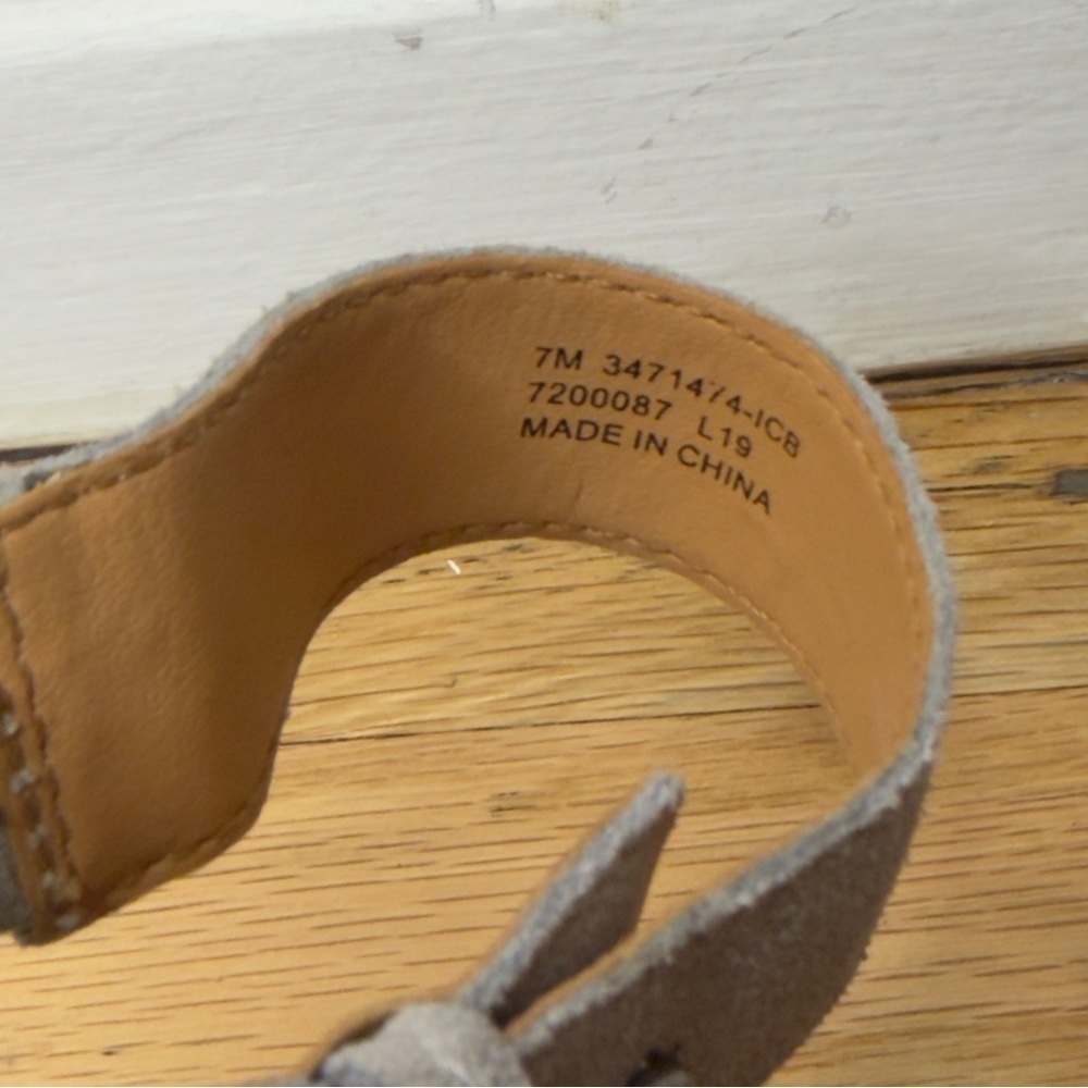 Frye and Co. Grey Sky Suede Ankle Strap Sandals Size 7 - Picture 8 of 10